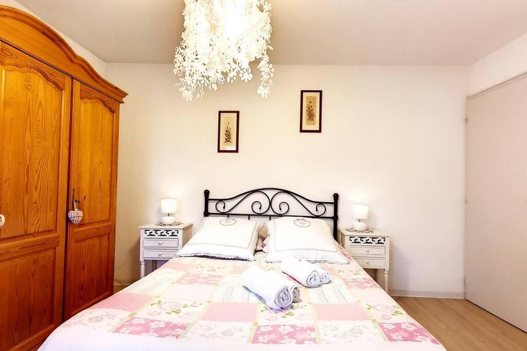 Chez Romane - Appartement Avec Parking Рикевир Экстерьер фото